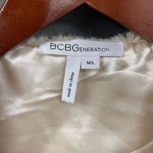 BCBG Generation‎  Cream Faux Fur Vest M/L BOHO Fall Cozy - Picture 2 of 7